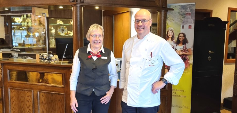 Agnes Höfner und Oliver Bell vom Schloß-Hotel Petry, Partnerbetrieb des Tourismusclusters Eifel Mosel Hunsrück