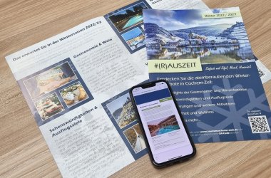 Winterprogramm Cochem-Zell auf Flyer und Smartphone